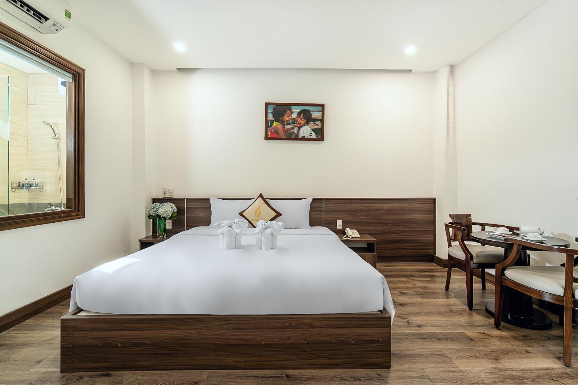 Hoang Linh Riverside Hotel Danang Extérieur photo