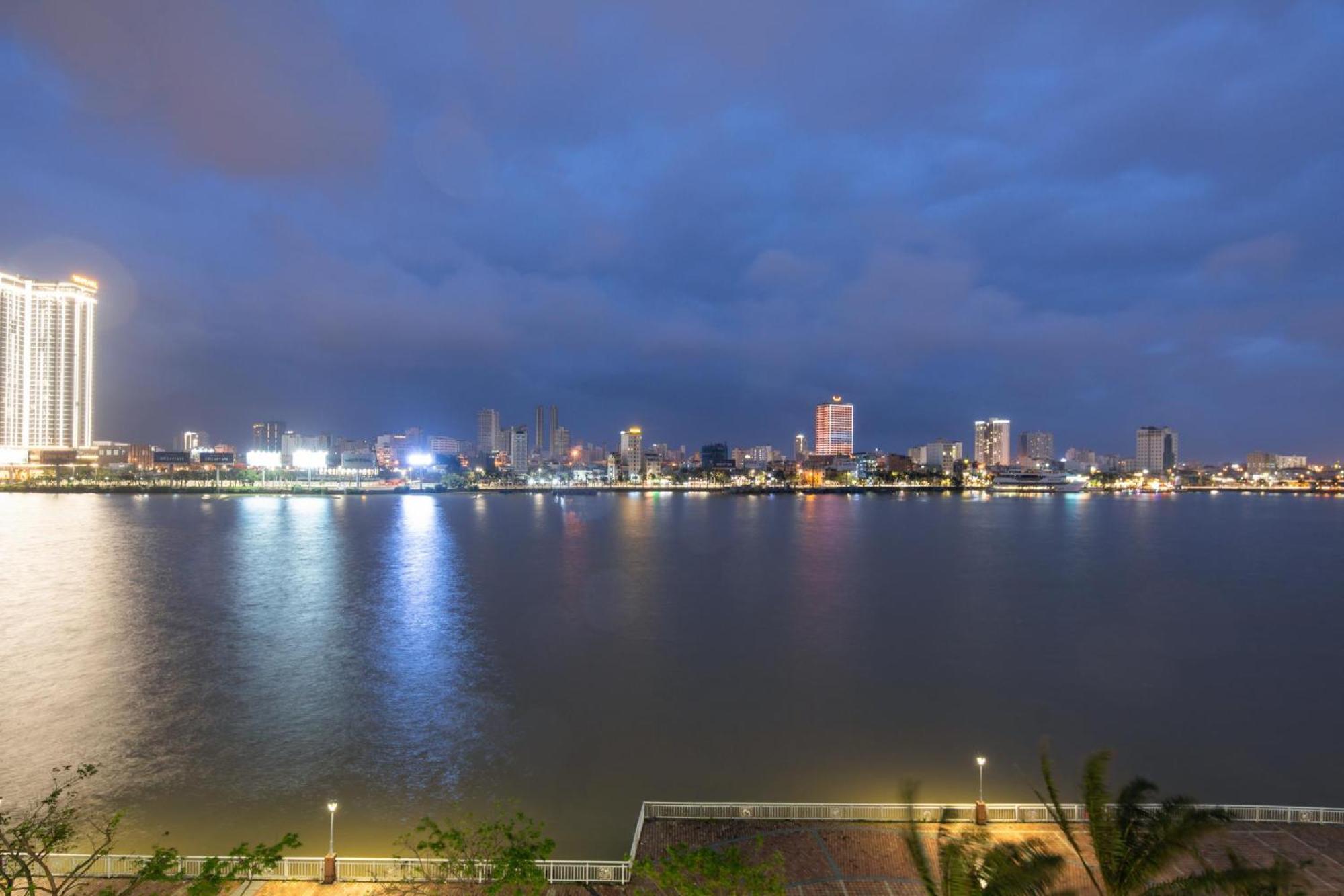 Hoang Linh Riverside Hotel Danang Extérieur photo